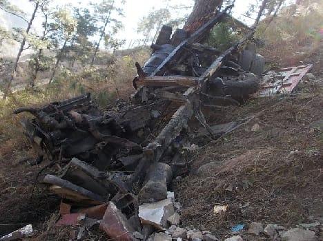Vehicle crashes into ditch